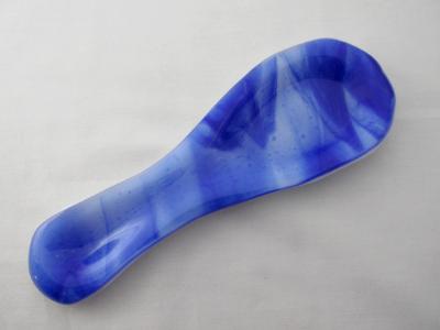 SR12120 - White with Cobalt Blue Wispy Small Spoon Rest