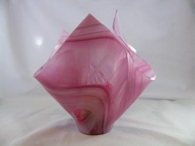VA1071 - Peppermint Pink & White Baroque Centerpiece Vase